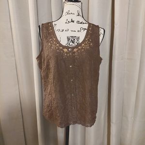 BROWN LP J JILL TOP W EMBROIDERED BY NECK LINE